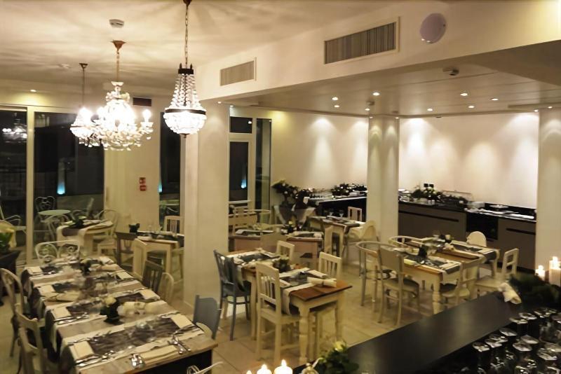 D-Place Hotel & Suite Риччоне Экстерьер фото